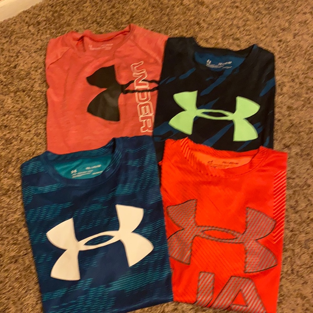 YXL Under Armour athletic T-shirts’